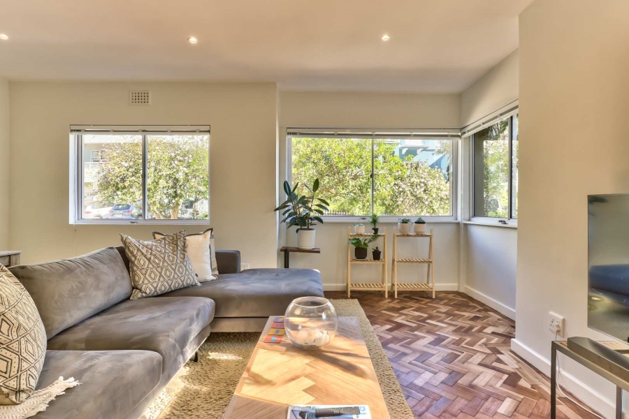To Let 2 Bedroom Property for Rent in Green Point Western Cape